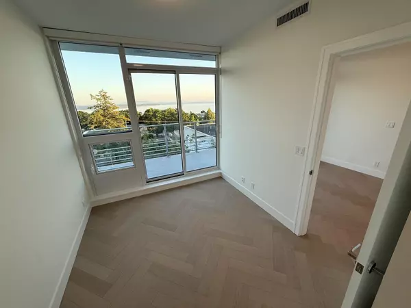 White Rock, BC V4B3Z2,1342 JOHNSTON #410