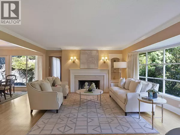 475 SOUTHBOROUGH DRIVE, West Vancouver, BC V7S1M4