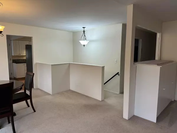 Delta, BC V4C2L4,10834 84 AVENUE