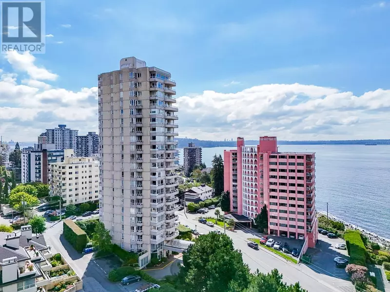 2203 BELLEVUE AVE #301, West Vancouver, BC V7V4V7