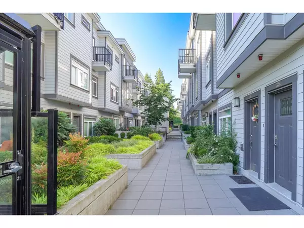 Surrey, BC V3W1K8,7247 140 #38