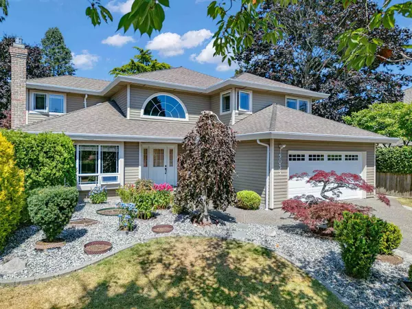 Surrey, BC V4A8Z8,15033 21B AVENUE