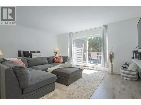 Coquitlam, BC V3J1T3,976 HOWIE AVENUE