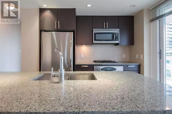 Coquitlam, BC V3B0C3,2978 GLEN DR #701