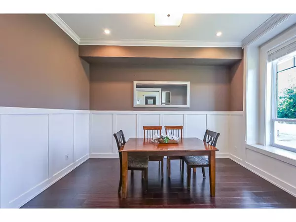 Langley, BC V3A3M1,20980 48 AVENUE