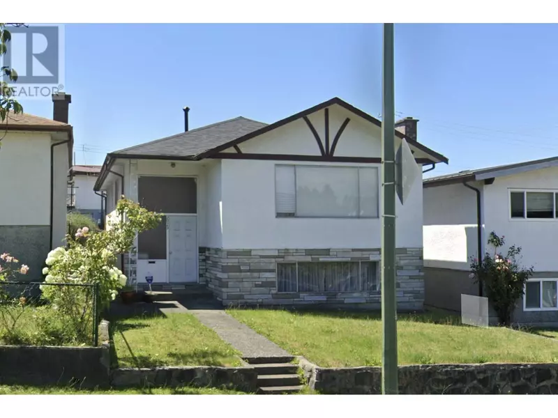 3023 RUPERT STREET, Vancouver, BC V5M3V1