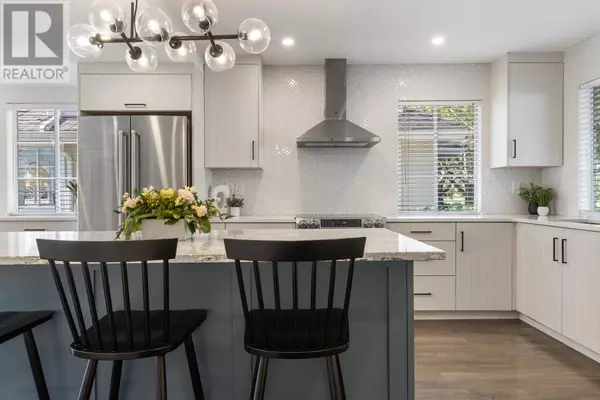 North Vancouver, BC V7L1J1,249 East 4TH ST #5