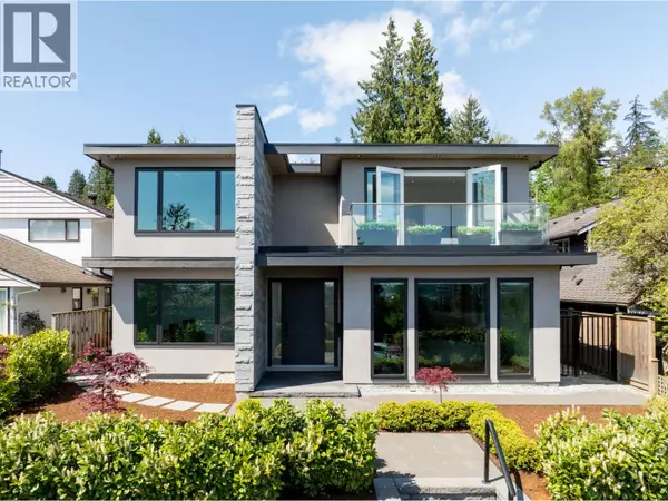 1052 CALVERHALL STREET, North Vancouver, BC V7L1Y3