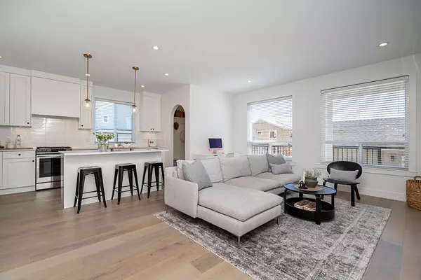 Surrey, BC V3Z0M3,16792 21A AVENUE