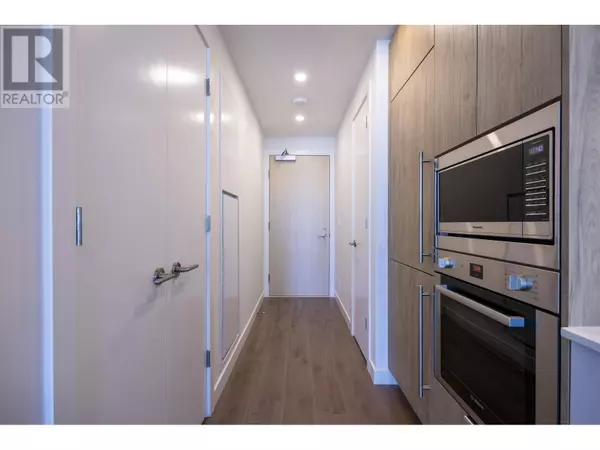 Coquitlam, BC V3J0S4,537 COTTONWOOD AVE #1608
