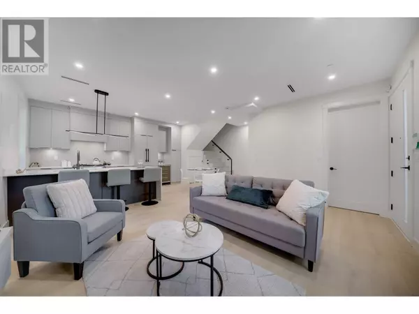3836 West 8TH AVE #1, Vancouver, BC V6R1Z4
