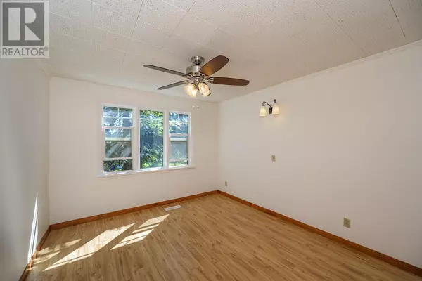 Prince George, BC V2M2V1,907 GILLETT STREET