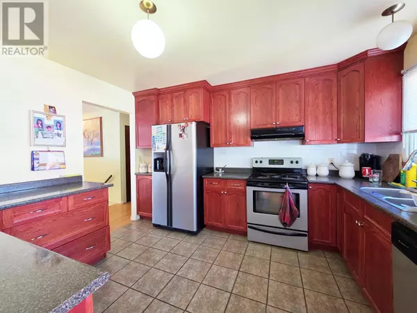 Quesnel, BC V2J2N2,677 REID STREET