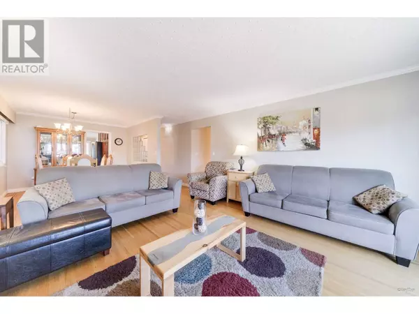 Burnaby, BC V5C2N1,4524 PENDER STREET