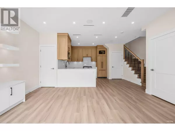 Vancouver, BC V5L2E9,2371 ADANAC STREET