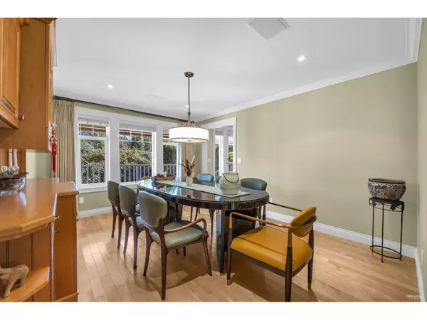 Surrey, BC V3Z0E7,17377 28A AVENUE