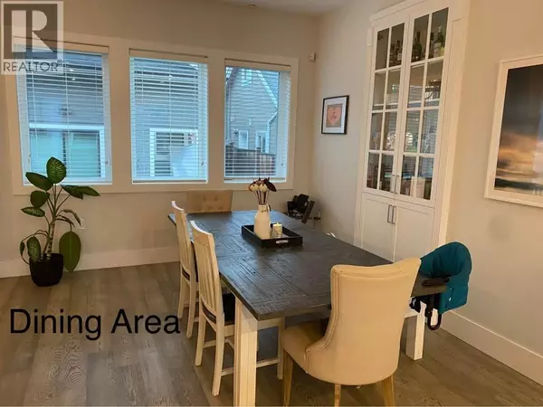 Vancouver, BC V5K2W1,3345 PARKER STREET