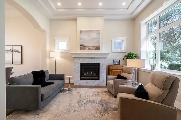 Surrey, BC V3Z0H4,15585 37 AVENUE