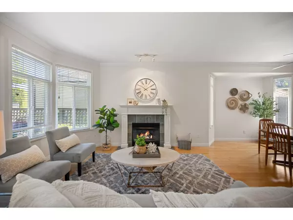 Surrey, BC V4P1A4,14909 32 ##71