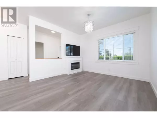 Burnaby, BC V3N3H4,7696 DAVIES STREET