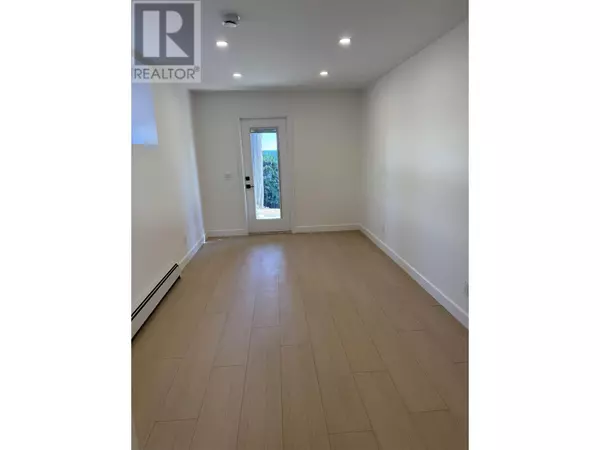West Vancouver, BC V7V2V5,1880 PALMERSTON AVE #3
