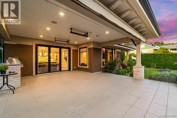 West Vancouver, BC V7T1V1,1208 HAYWOOD AVENUE