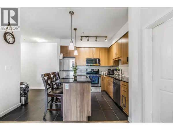 Maple Ridge, BC V2X8Z8,22290 NORTH AVE AVE #306
