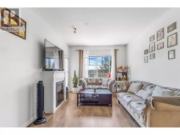Maple Ridge, BC V2X8Z8,22290 NORTH AVE AVE #306