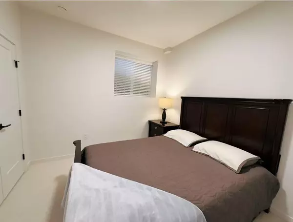 Langley, BC V2Y3V3,196XX 76A AVE #BASEMENT