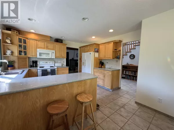 Williams Lake, BC V2G5B5,465 GLEN DRIVE