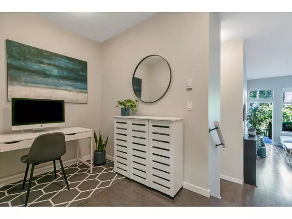 Surrey, BC V3Z3Y3,2855 156 #215