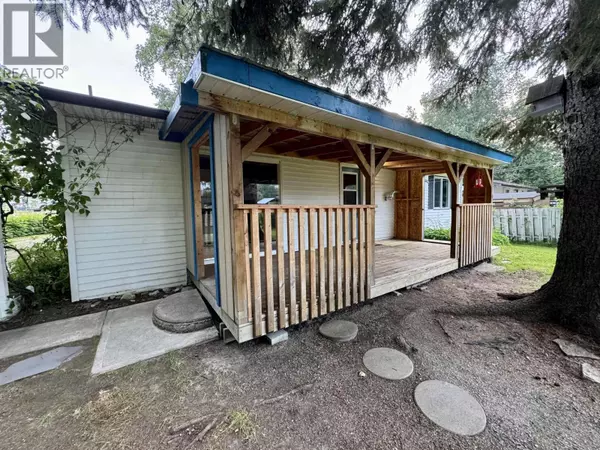 Prince George, BC V2K1W6,6144 BIRCHWOOD PLACE