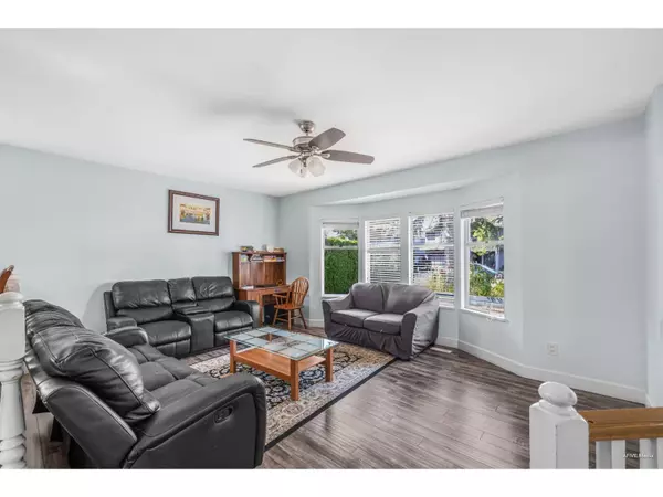 Surrey, BC V3W9P4,12848 65 AVENUE
