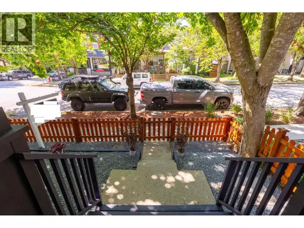 Maple Ridge, BC V2W1Y3,10256 243A STREET