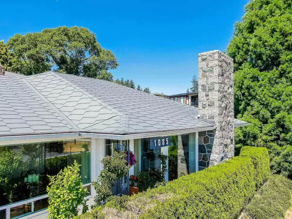 White Rock, BC V4B4J4,1085 BALSAM STREET