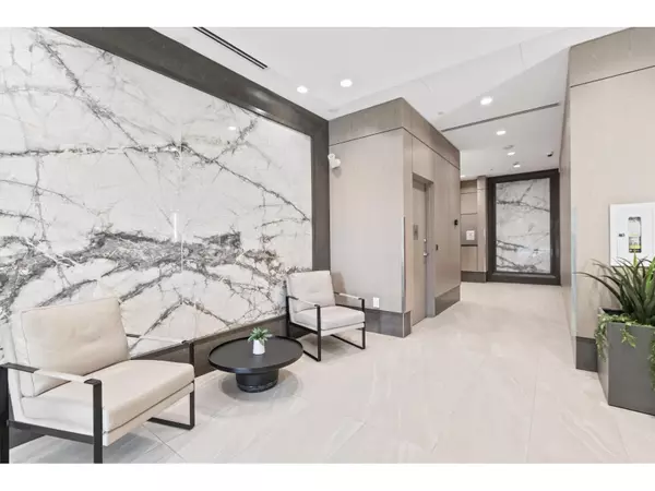 White Rock, BC V4B3Z4,1441 JOHNSTON #601