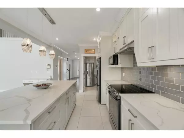 Abbotsford, BC V4X0B8,27687 RAILCAR CRESCENT