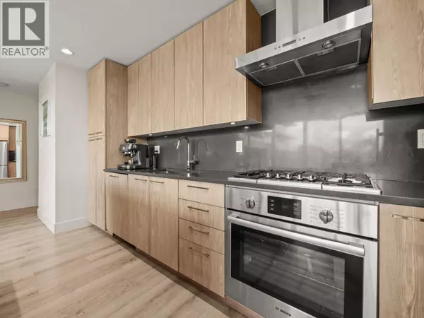 Richmond, BC V6W0B7,10788 NO. 5 RD #321