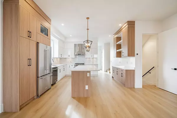 Surrey, BC V3S9X7,16685 16 AVENUE