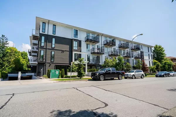 10168 149 #405, Surrey, BC V3R0E9
