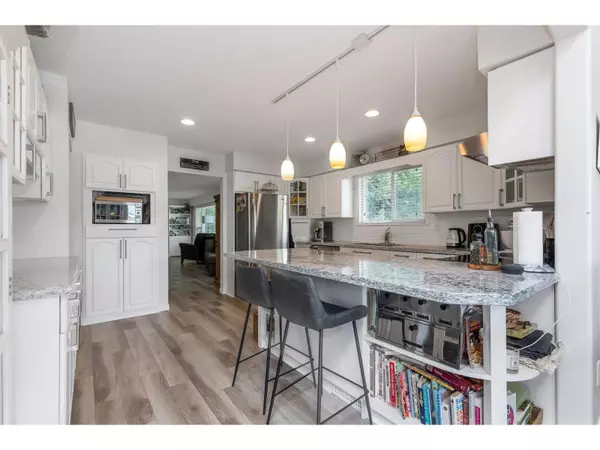 Abbotsford, BC V4X1J2,29518 SUNVALLEY CRESCENT