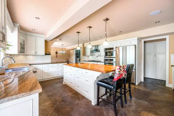 Surrey, BC V3Z9X6,2271 171 STREET