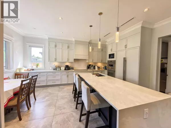 Delta, BC V4K2R8,4646 48B STREET