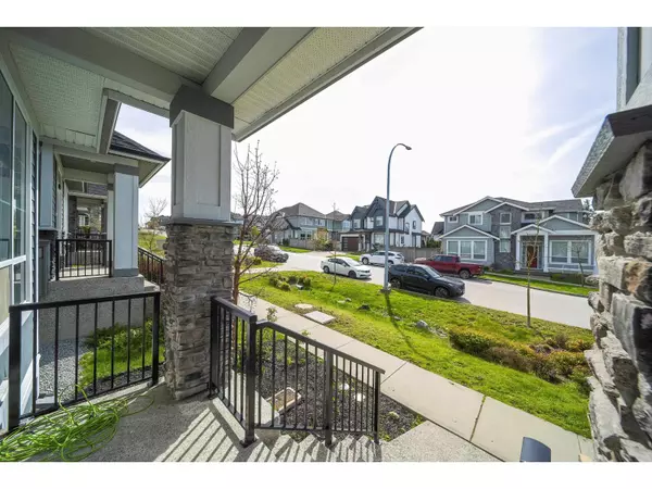 Surrey, BC V3Z0V7,16511 21 AVENUE