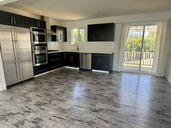 Abbotsford, BC V2S2X1,34443 YORK AVENUE