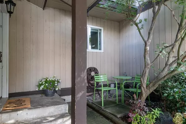 Abbotsford, BC V2S6R3,32870 BEVAN WAY #9