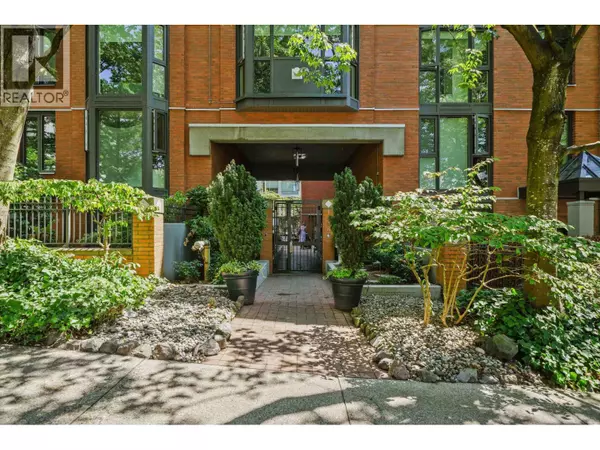 Vancouver, BC V6Z1X3,1488 HORNBY ST #102