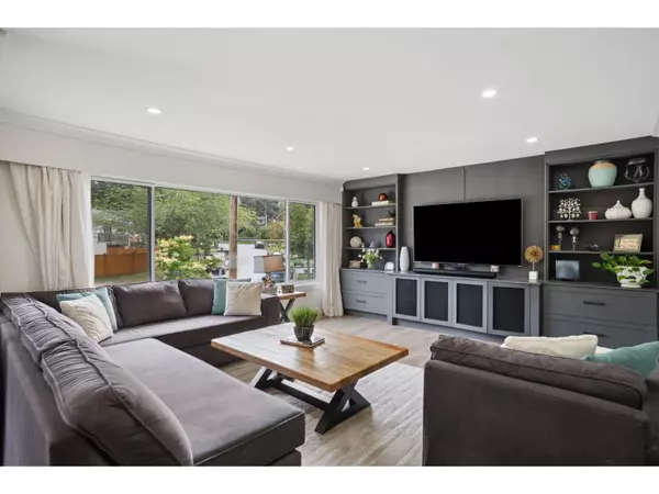 Delta, BC V4E1G1,11159 MASON PLACE