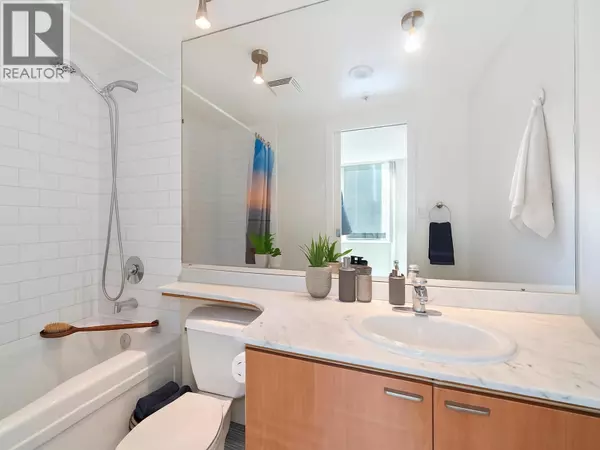 Vancouver, BC V6E4R3,1288 West GEORGIA ST #1408