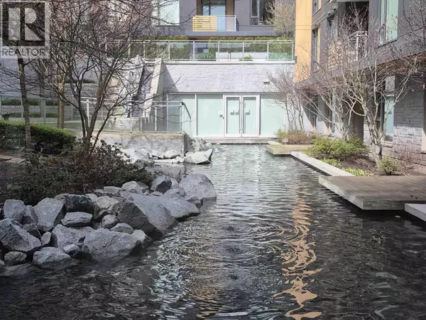 Vancouver, BC V5X0J4,375 West 59TH AVE #204